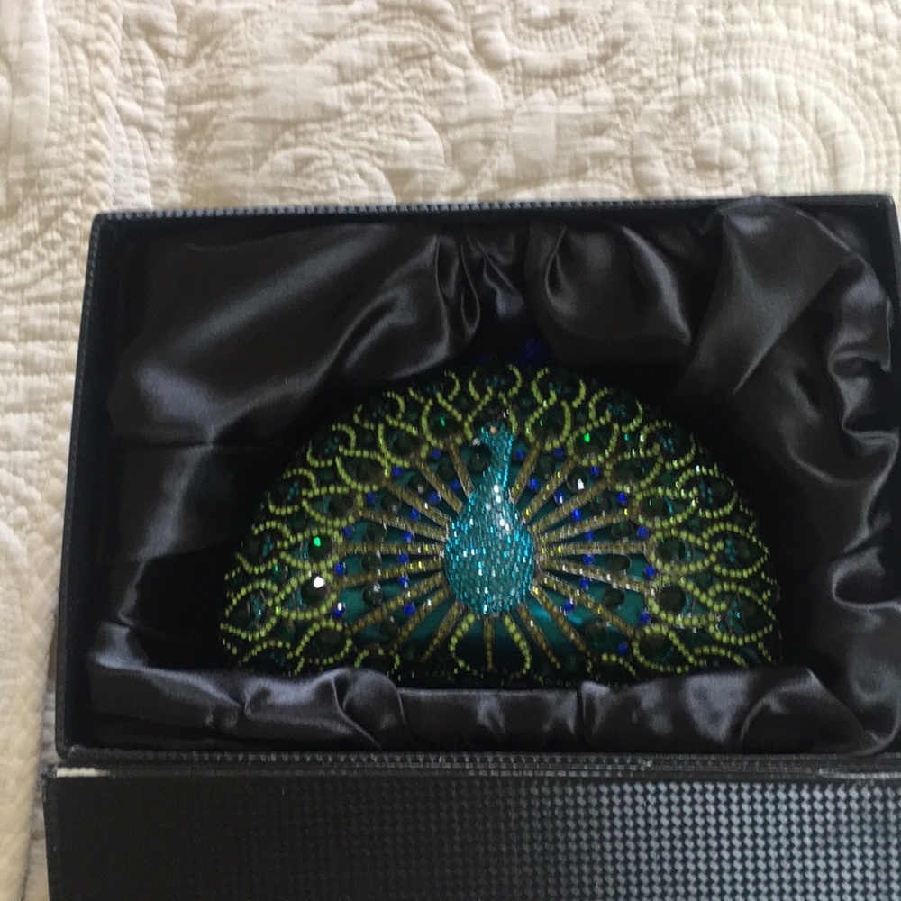 Peacock Natasha clutch